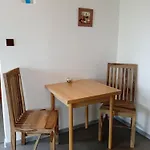 V Merunkovem Sadu *