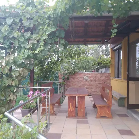 V Merunkovem Sadu Apartment Šakvice