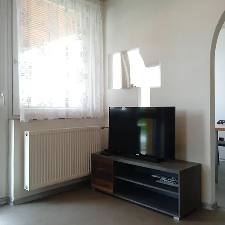 Apartment V Merunkovem Sadu Šakvice