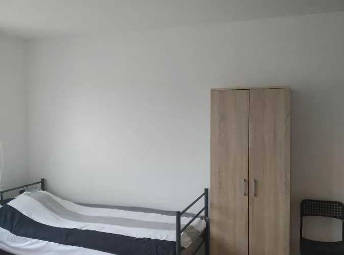 V Merunkovem Sadu Šakvice